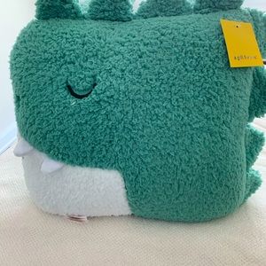 Baby pillow and throw set